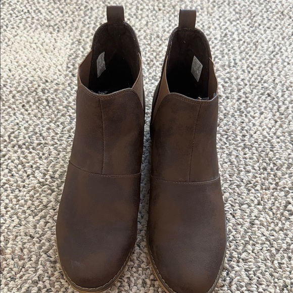 Rocket Dog Chocolate Brown Chelsea Boots - Picture 2 of 5